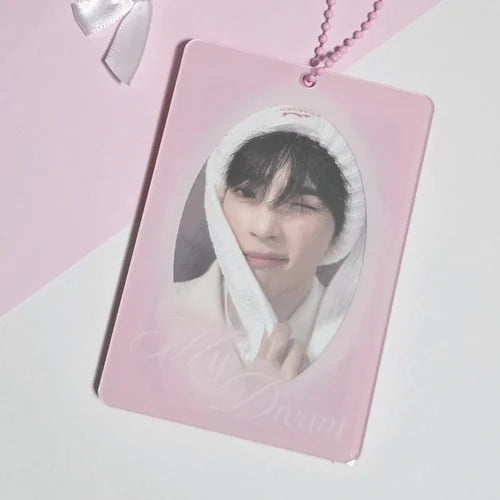 Dreaming card holder
